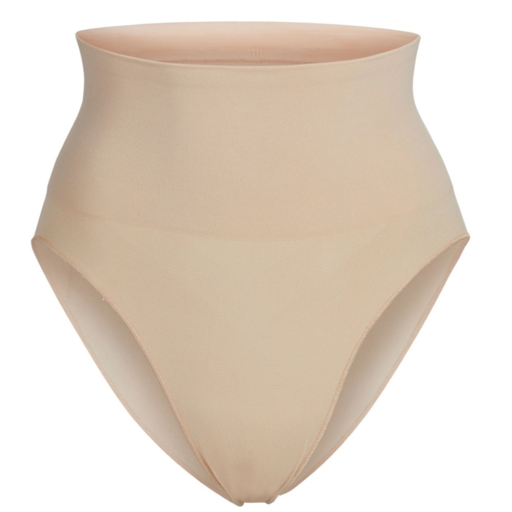 NWOT SKIMS CORE CONTROL BRIEF